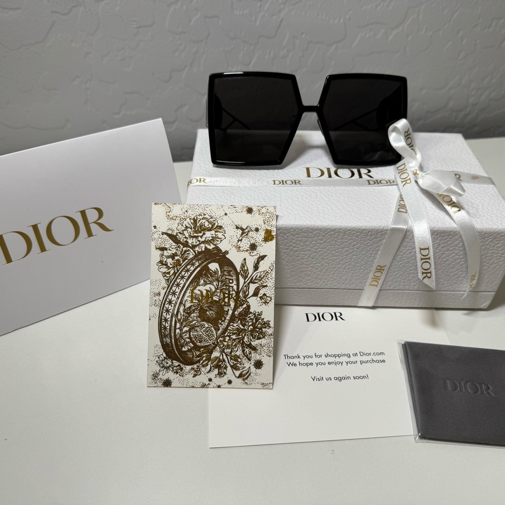 Dior Black Sunglasses 30 Montaigne oversized sunglasses